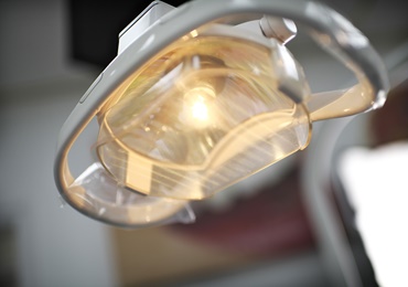 Photo of a light in a dental surgery